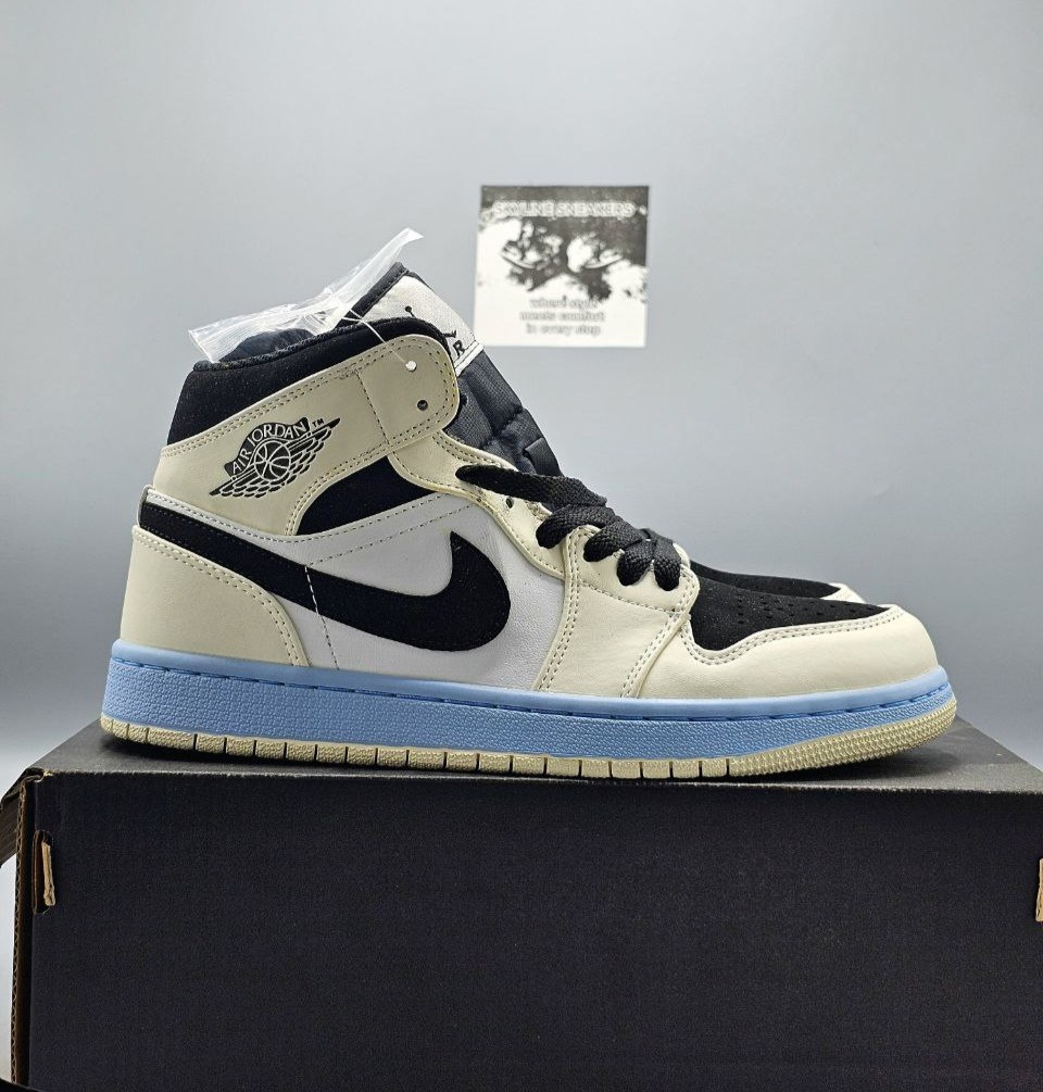 AIR JORDAN 1 MID " BARELY ORANGE " 