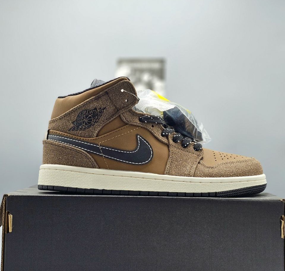 AIR JORDAN 1 MID " DARK CHOCOLATE " 