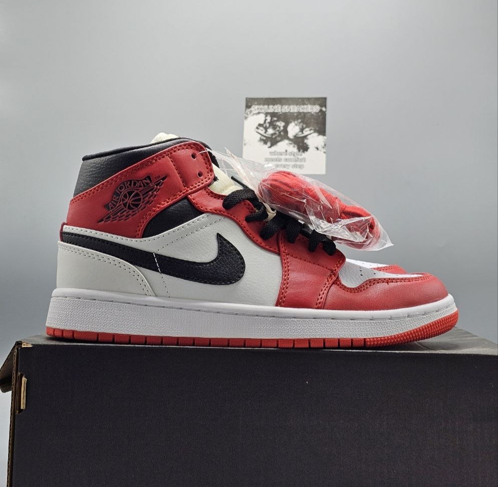 AIR JORDAN 1 MID " CHICAGO RED WHITE " 