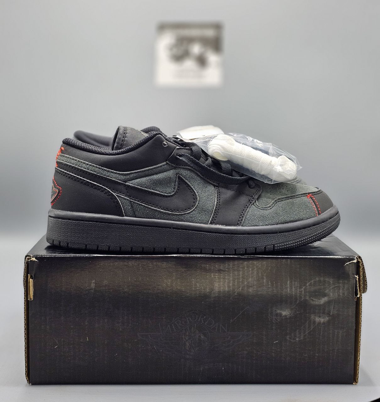 AIR JORDAN 1 LOW " CRAFT SMOKE " 