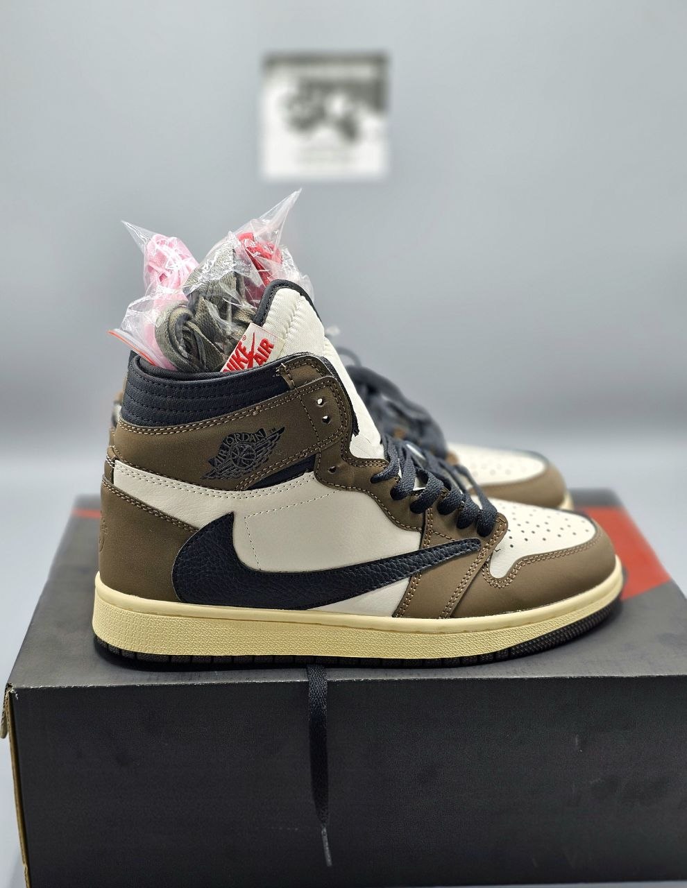AIR JORDAN 1 HIGH " TRAVIS SCOTT MCOHA " 