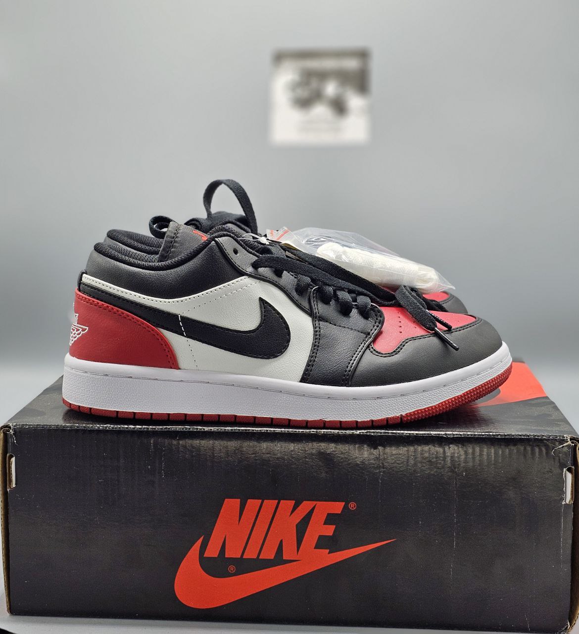 AIR JORDAN 1 LOW " BRED TOE " 