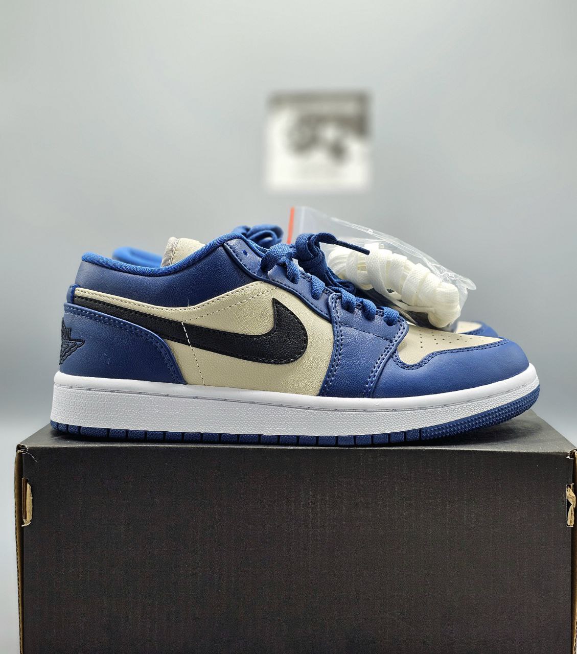 AIR JORDAN 1 LOW " FRENCH BLUE " 