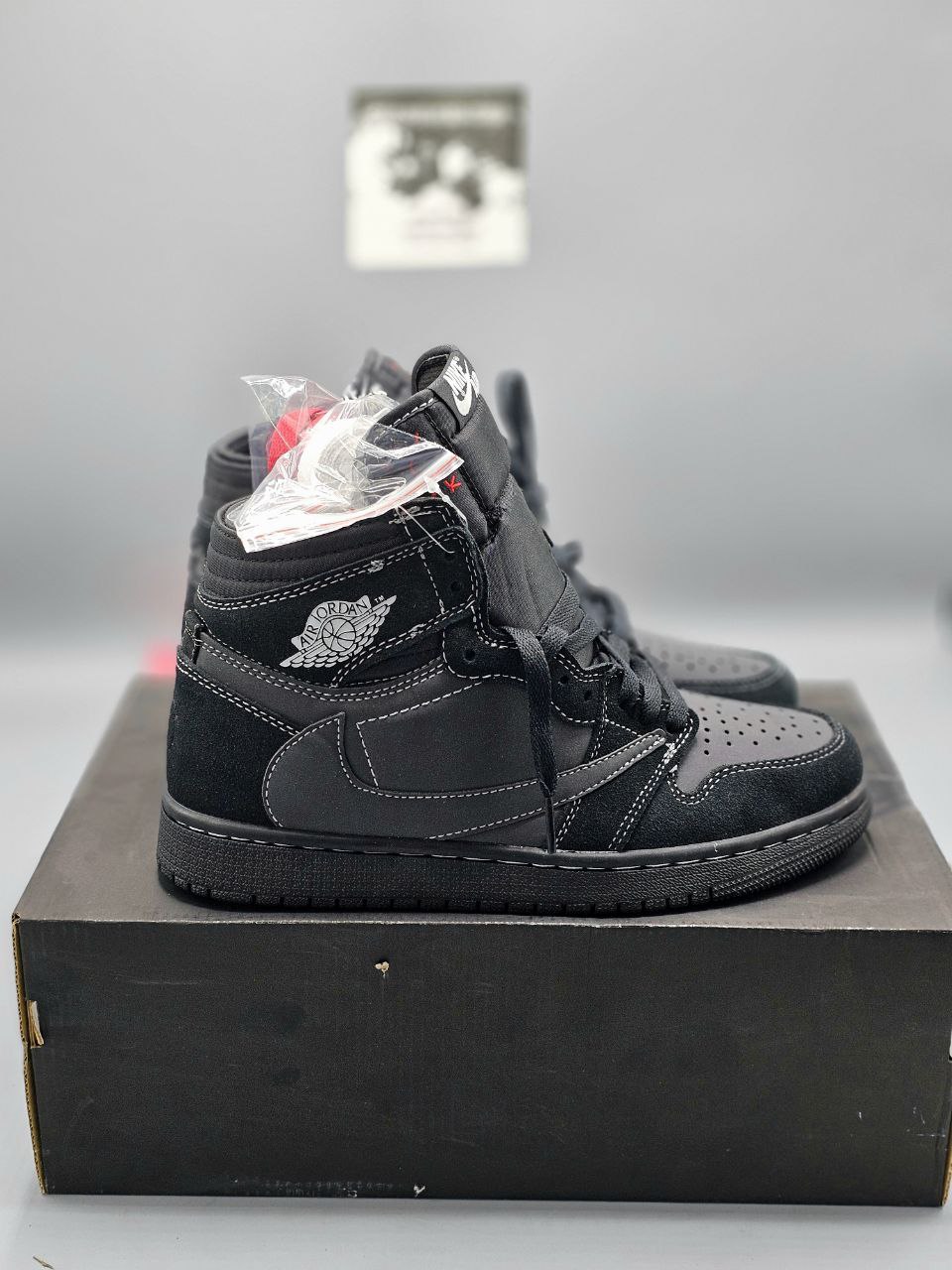 AIR JORDAN 1 HIGH TRAVIS SCOTT "BLACK PHANTOM"