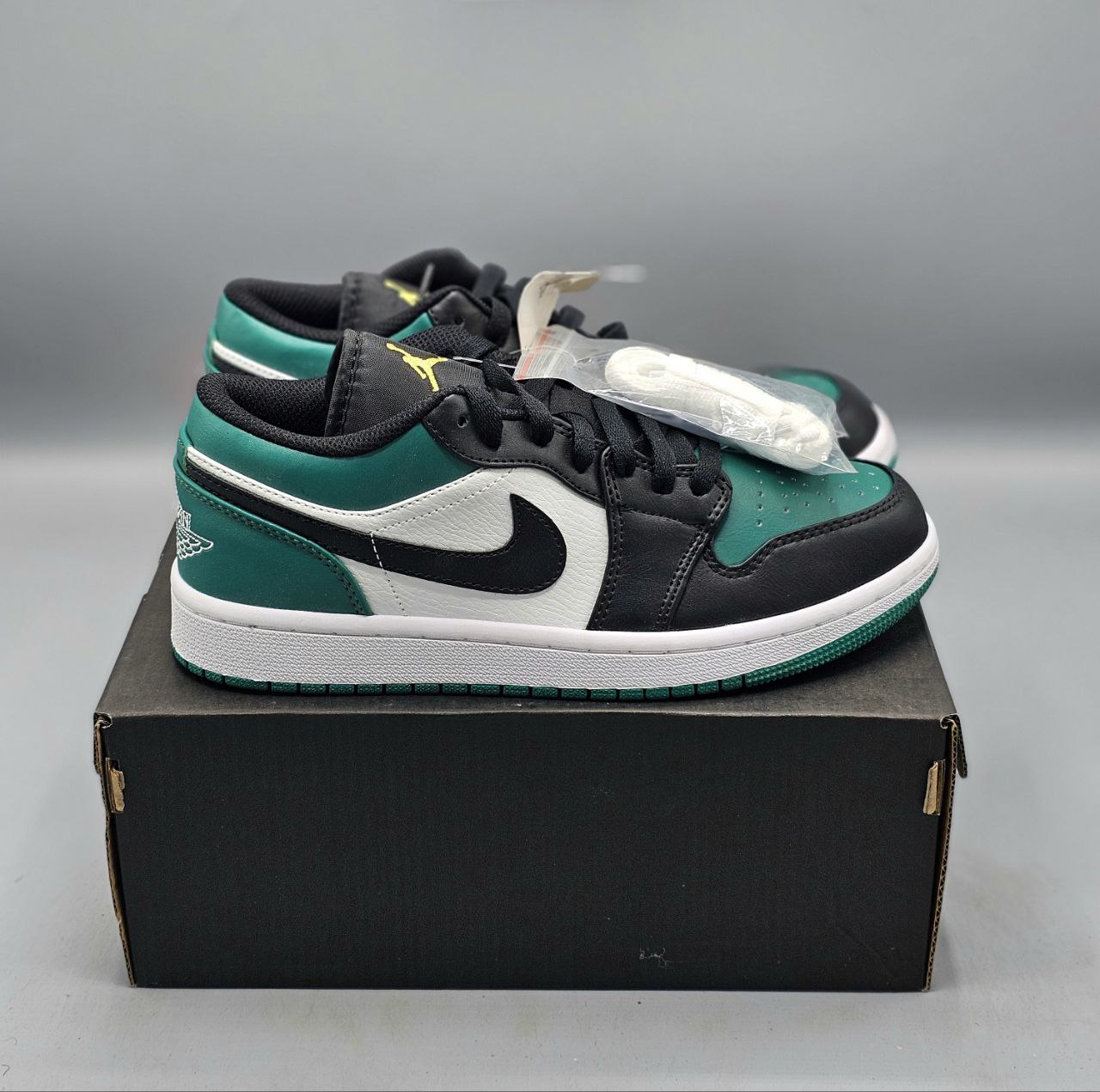 AIR JORDAN 1 LOW " GREEN TOE " 