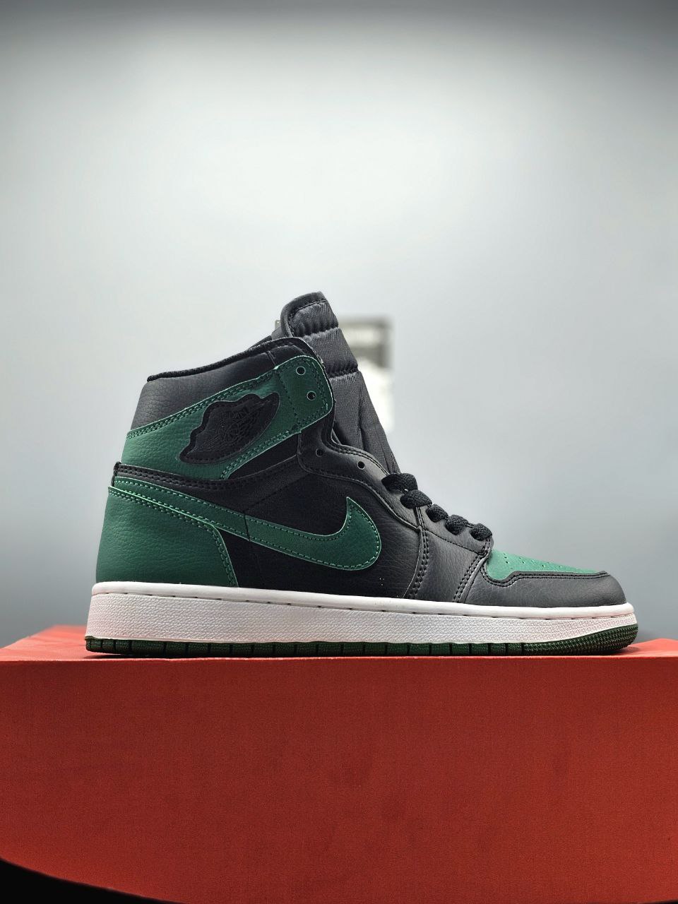 AIR JORDAN 1 HIGH " BLACK PINE GREEN " 